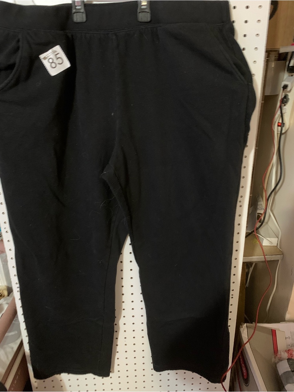 Black sweat pants with pockets